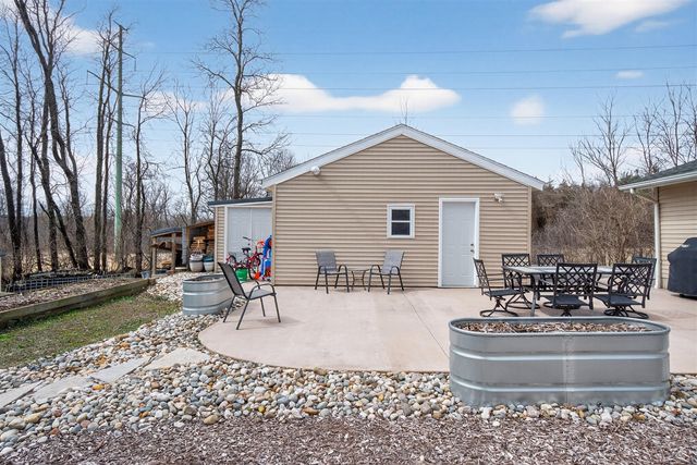 5513 Sherwood Drive, Jackson, MI 49201