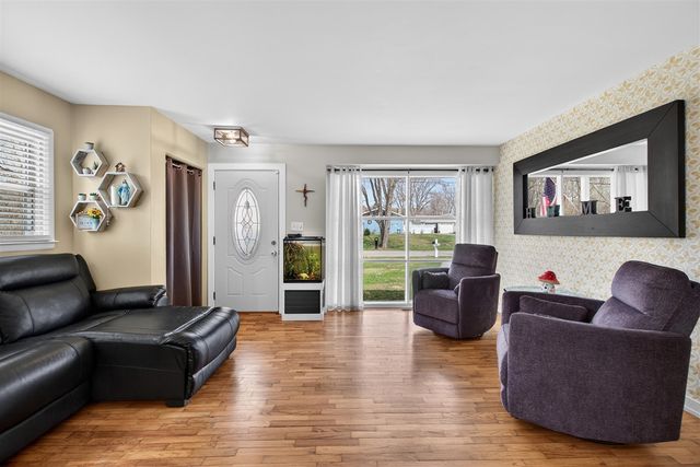 5513 Sherwood Drive, Jackson, MI 49201