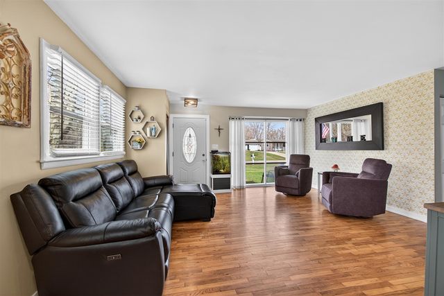 5513 Sherwood Drive, Jackson, MI 49201