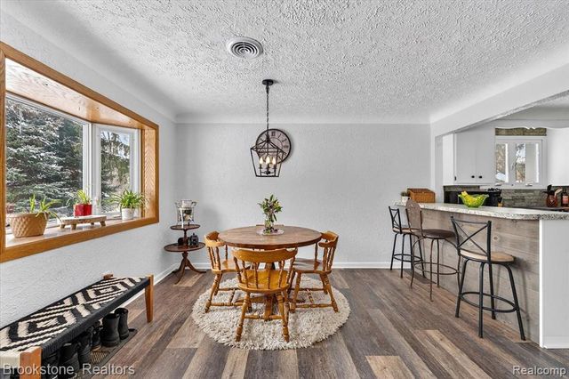 4785 Sylvanview Drive, Clarkston, MI 48348