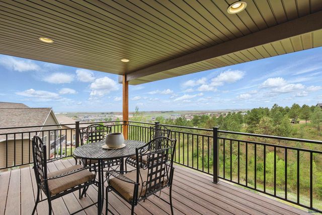 527 ENCHANTED PINES DR, Rapid City, SD 57702