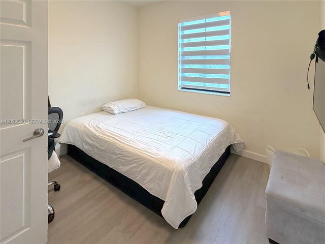 10606 W 32nd Lane, Hialeah, FL 33018