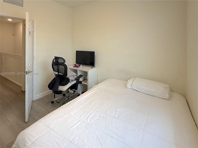 10606 W 32nd Lane, Hialeah, FL 33018