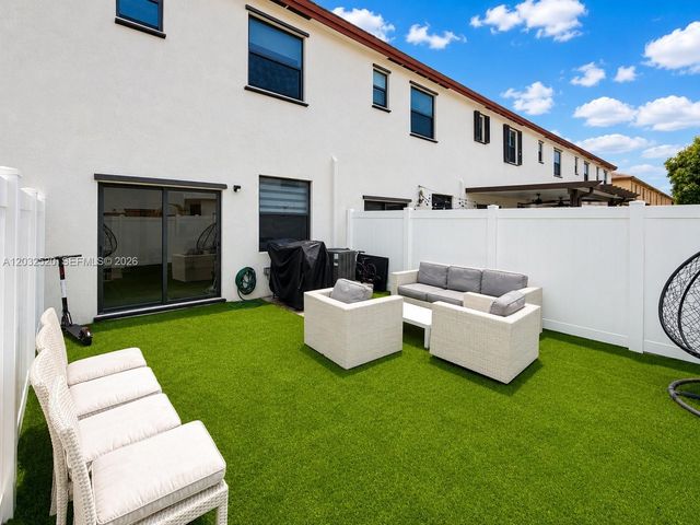 10606 W 32nd Lane, Hialeah, FL 33018
