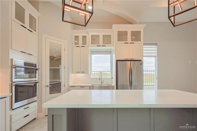 3223 Lago Superior, Edinburg, TX 78542