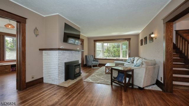 39 Elm St, Butler Boro, NJ 07405