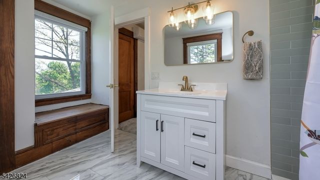 39 Elm St, Butler Boro, NJ 07405