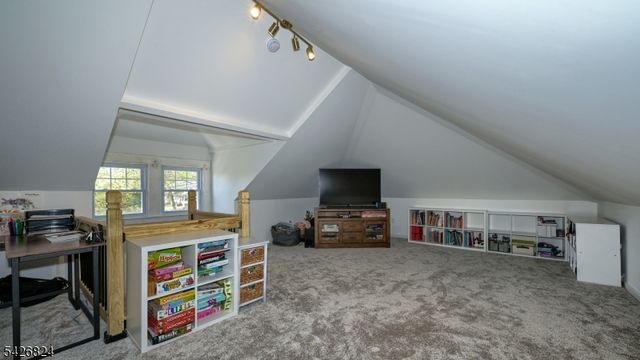 39 Elm St, Butler Boro, NJ 07405