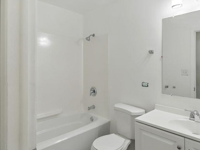 17704 Grandview Drive, Hazel Crest, IL 60429