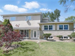 17704 Grandview Drive, Hazel Crest, IL 60429