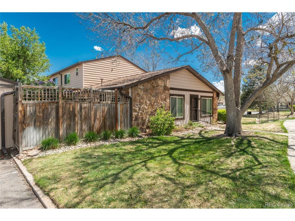 3572 S Kittredge St A, Aurora, CO 80013