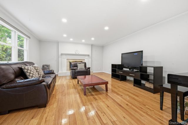 249 N 6th Street, Bethpage, NY 11714