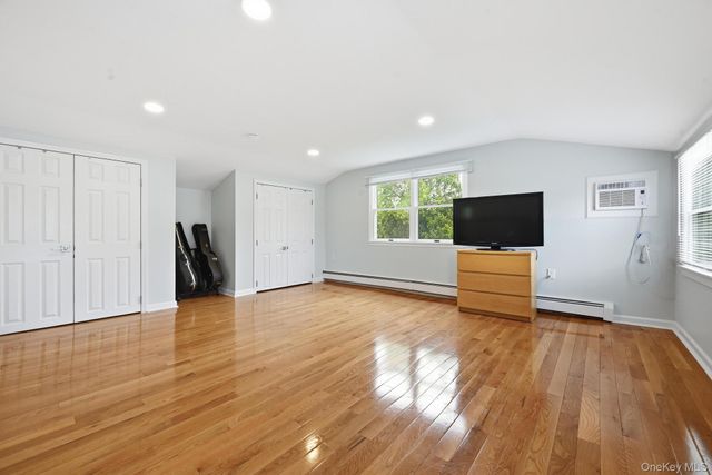 249 N 6th Street, Bethpage, NY 11714