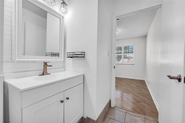 9005 W Sunrise Boulevard 9005, Plantation, FL 33322