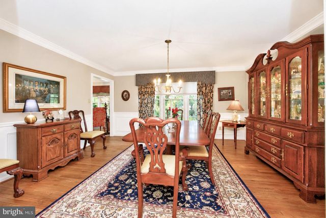 1606 E GLENMONT LN, West Chester, PA 19380