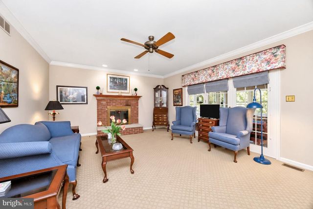 1606 E GLENMONT LN, West Chester, PA 19380