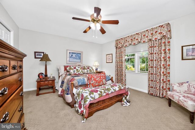 1606 E GLENMONT LN, West Chester, PA 19380