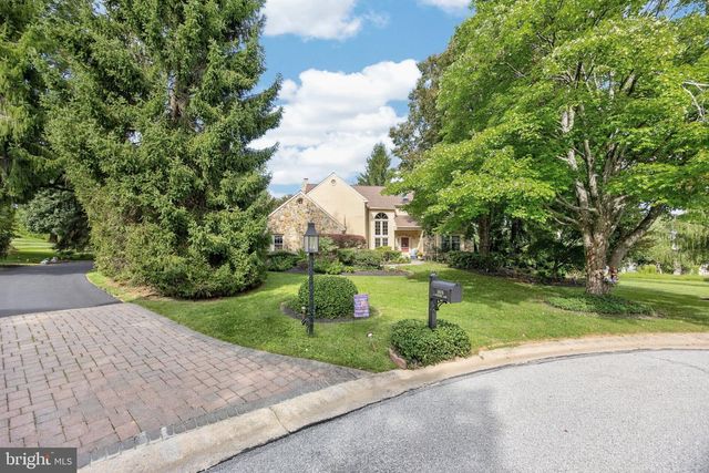 1606 E GLENMONT LN, West Chester, PA 19380
