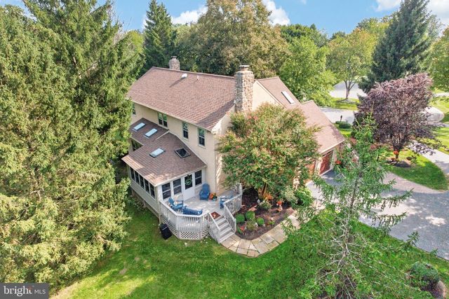 1606 E GLENMONT LN, West Chester, PA 19380
