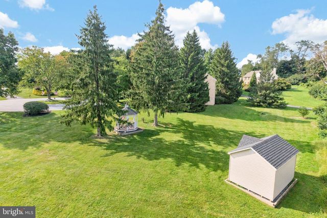 1606 E GLENMONT LN, West Chester, PA 19380