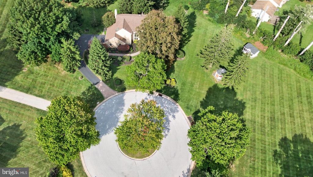 1606 E GLENMONT LN, WEST CHESTER, PA 19380 — photo 2