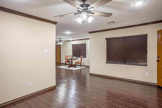 105 Butler Road, Vidor, TX 77662