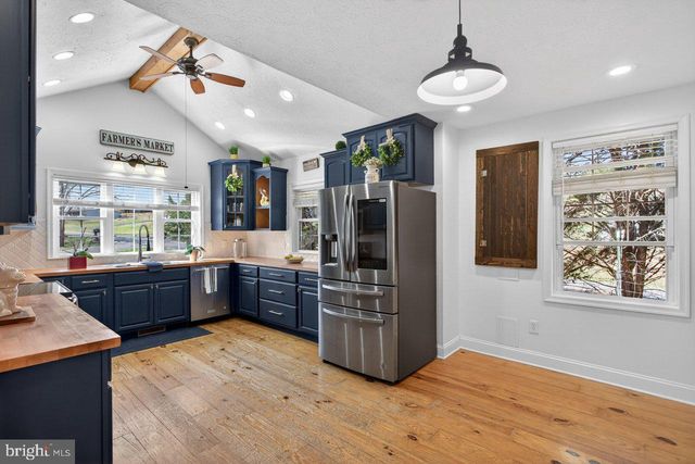 798 TURKEY KNOB RD, Quicksburg, VA 22847