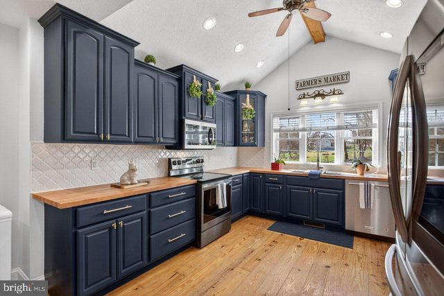 798 TURKEY KNOB RD, Quicksburg, VA 22847