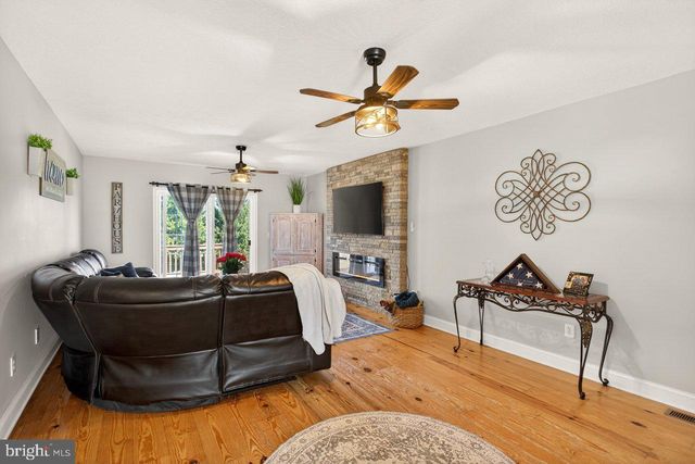 798 TURKEY KNOB RD, Quicksburg, VA 22847