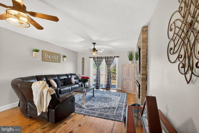 798 TURKEY KNOB RD, Quicksburg, VA 22847