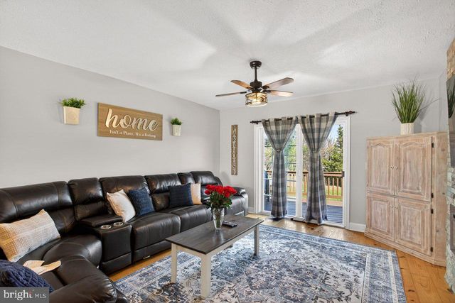 798 TURKEY KNOB RD, Quicksburg, VA 22847