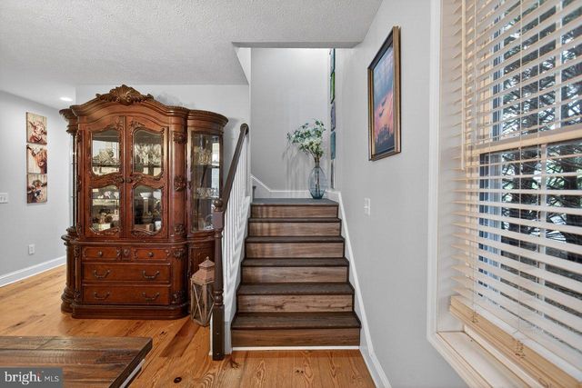 798 TURKEY KNOB RD, Quicksburg, VA 22847