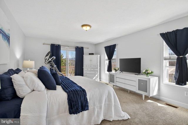 798 TURKEY KNOB RD, Quicksburg, VA 22847