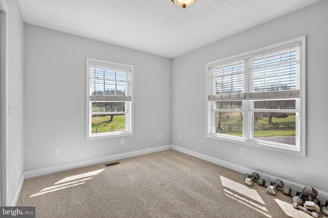 798 TURKEY KNOB RD, Quicksburg, VA 22847