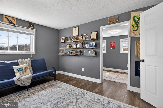 798 TURKEY KNOB RD, Quicksburg, VA 22847