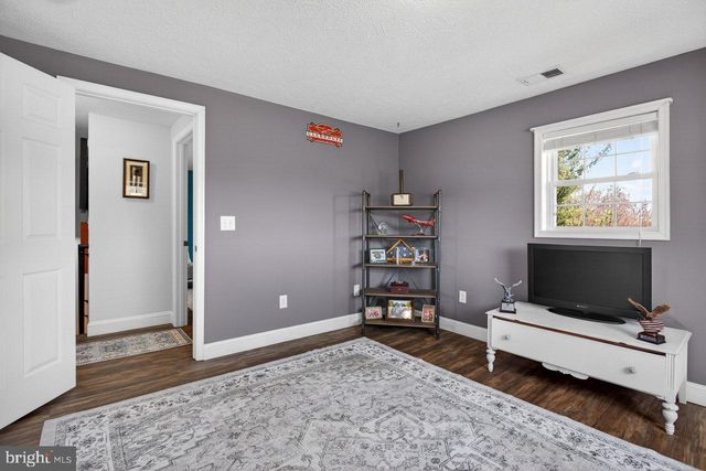 798 TURKEY KNOB RD, Quicksburg, VA 22847