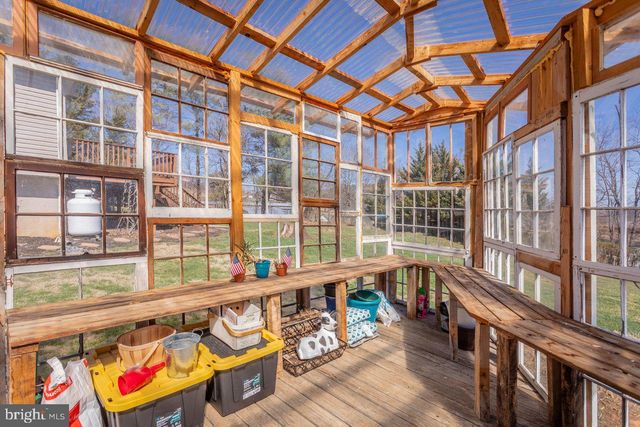 798 TURKEY KNOB RD, Quicksburg, VA 22847