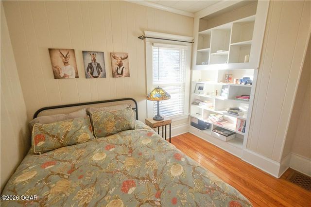 305 W Jefferson Street, Pittsburg, KS 66762