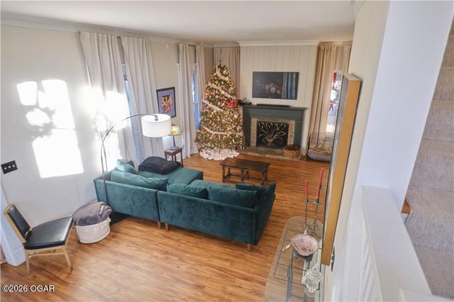 305 W Jefferson Street, Pittsburg, KS 66762