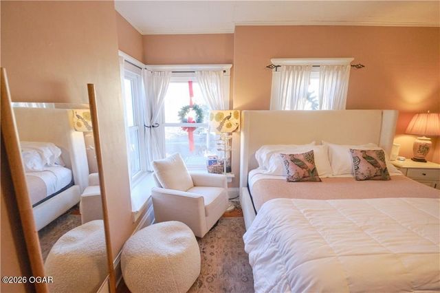 305 W Jefferson Street, Pittsburg, KS 66762