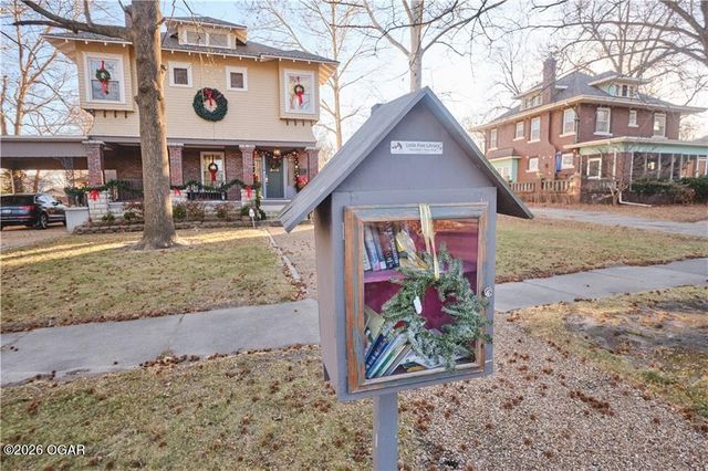 305 W Jefferson Street, Pittsburg, KS 66762