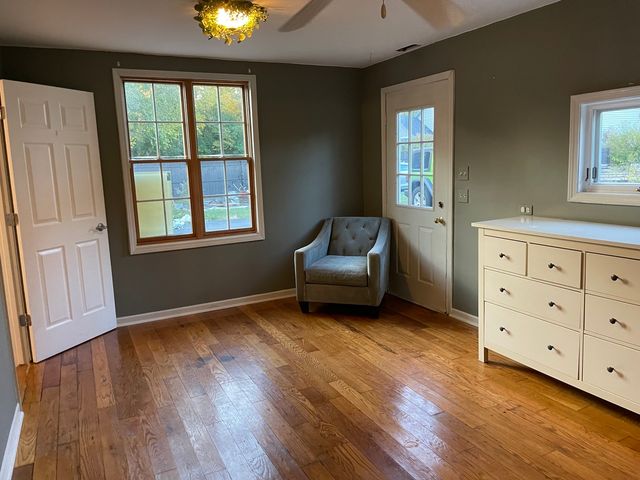 1009 61st Street 2, La Grange Highlands, IL 60525