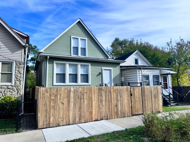 11581 S LAFAYETTE Avenue, Chicago, IL 60628