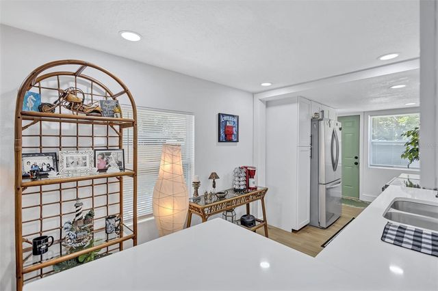 5000 43RD AVENUE N, St Petersburg, FL 33709