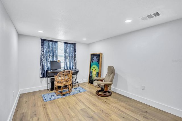 5000 43RD AVENUE N, St Petersburg, FL 33709