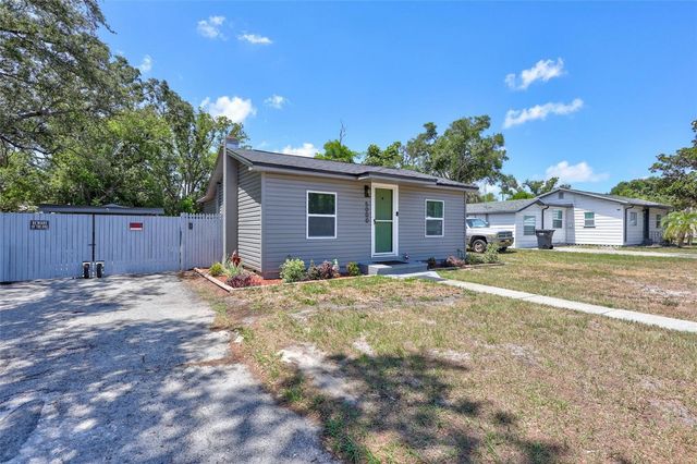 5000 43RD AVENUE N, St Petersburg, FL 33709