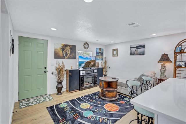 5000 43RD AVENUE N, St Petersburg, FL 33709