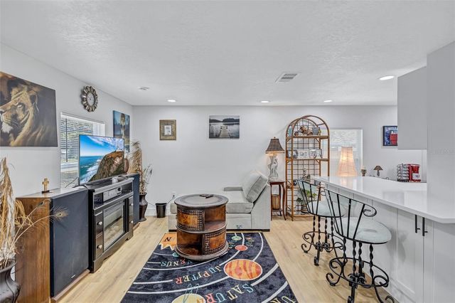 5000 43RD AVENUE N, St Petersburg, FL 33709