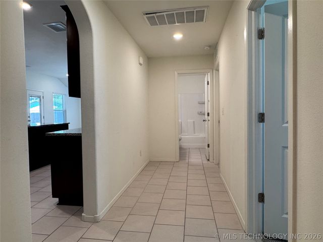3755 E 143rd Place S, Bixby, OK 74008