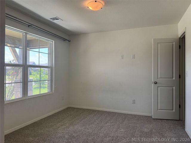3755 E 143rd Place S, Bixby, OK 74008